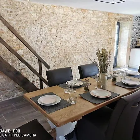 بيت للعطل Familial A Charras