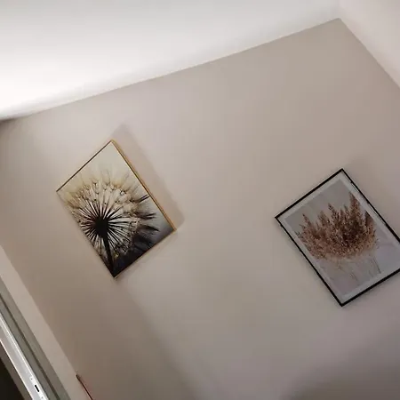 Familial A بيت للعطل Charras