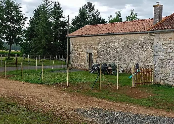 Familial à Hébergement de vacances Charras